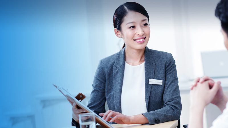 上市辅导机构的代理费用通常包括以下几部分：